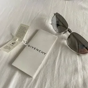 Givenchy | Accessories | Givenchy Speed Sunglasses In 